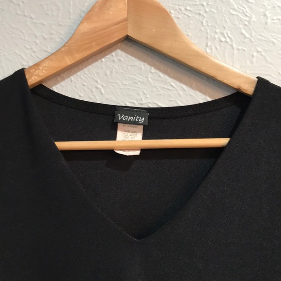 Bell sleeved black top - Picture 2 of 4